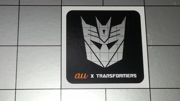 Au X Transformers Infobar Phone Figures Crowdfunding Special Editions In Hand Photos 07 (7 of 48)